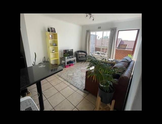 2 BEDROOM PROPERTY TO RENT IN BRENTWOOD PARK